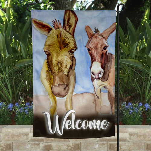 Add a touch of southern charm to your yard with this handcrafted watercolor-style garden flag from Lorenzen Farm in Oklahoma. Measures 12x18 inches and fits most flagpoles. Perfect for refreshing your garden decor!